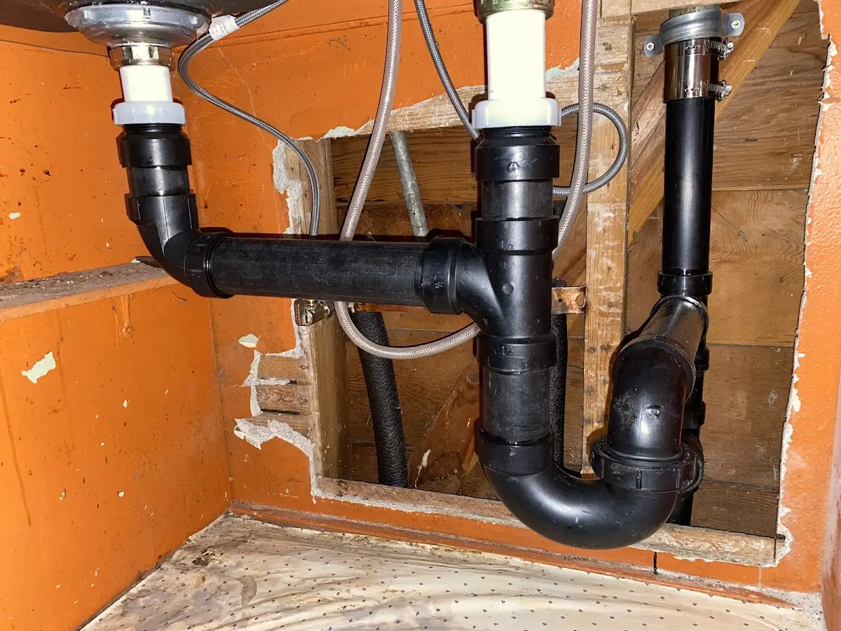 Professional Pipe Bursting equipment and tools on the job in Caernarvon